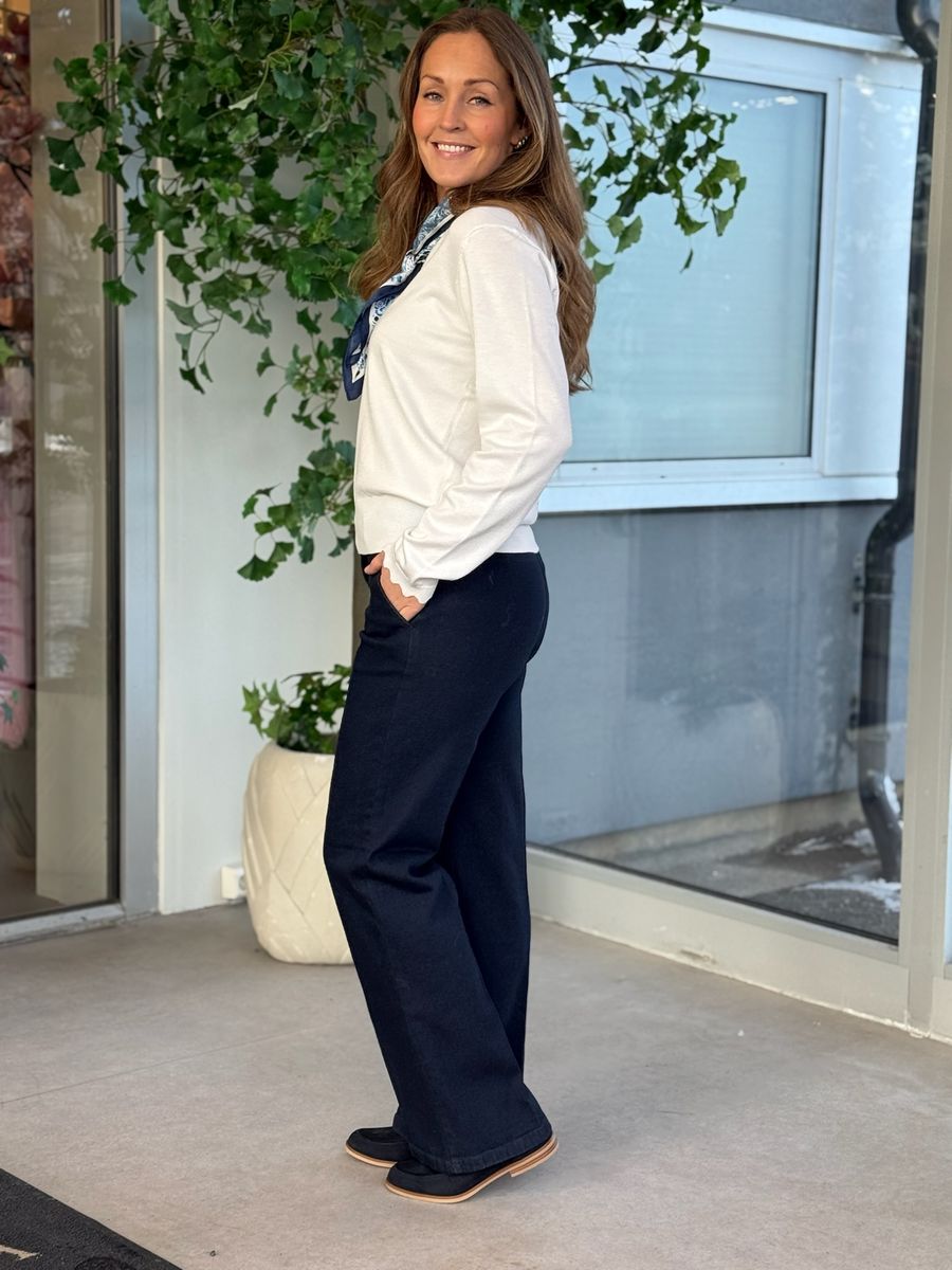 KATIE GENSER V-HALS - OFFWHITE