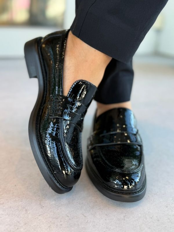 LOAFER PLAIN - BLACK PATENT