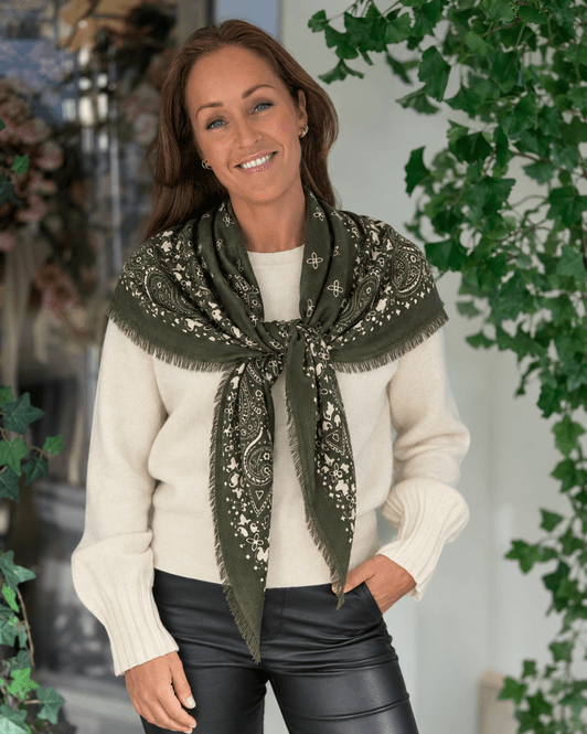 Hovedbilde SKJERF PAISLEY ULLMIX - OLIVEN / OFFWHITE