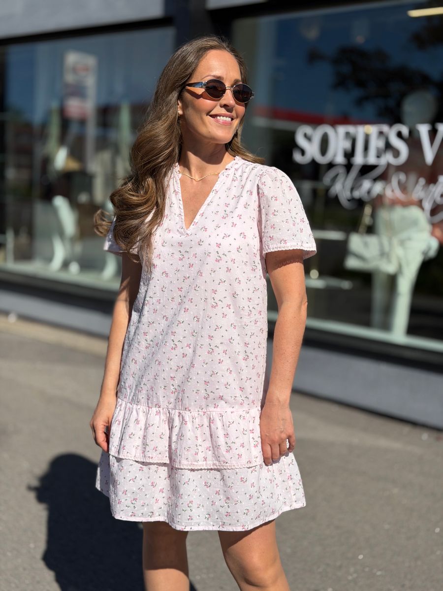 TRINE KJOLE - ROSA BLOMSTER
