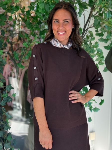 Hovedbilde ANI GENSER M/KNAPPER - BRUN