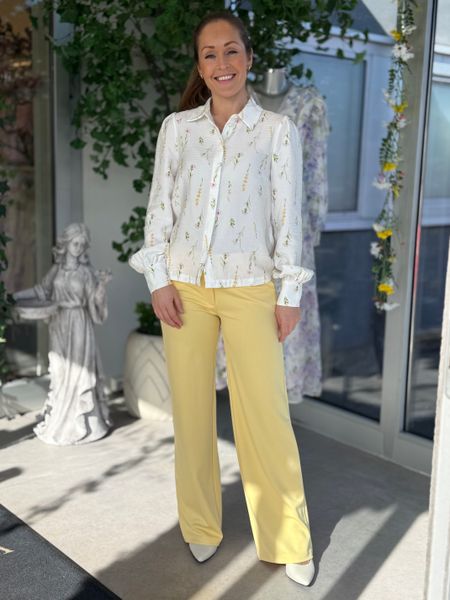 Hovedbilde GITI LORE SKJORTE FLOWER - OFFWHITE
