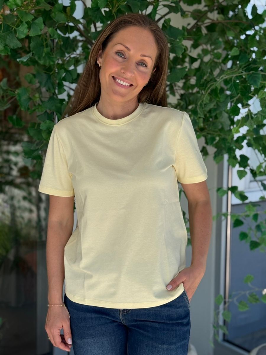 NORA T-SHIRT - GUL