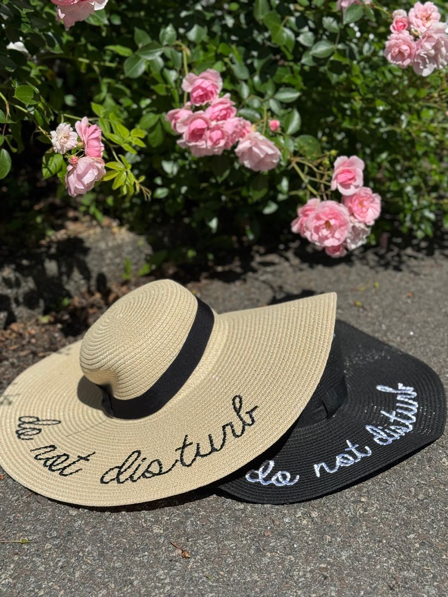 HATT MED SKRIFT - NATUR