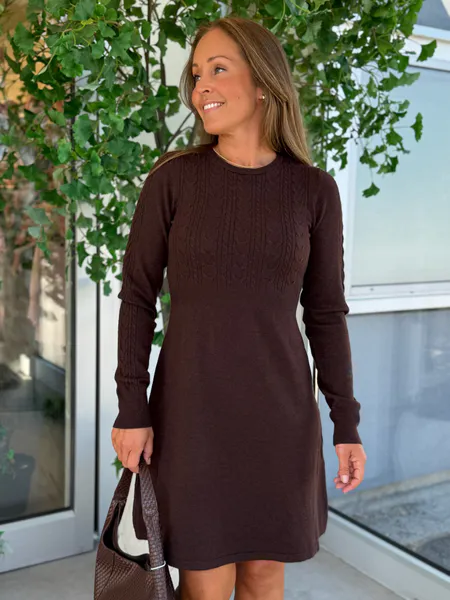 Hovedbilde KERRY CABEL KNIT KJOLE - BRUN