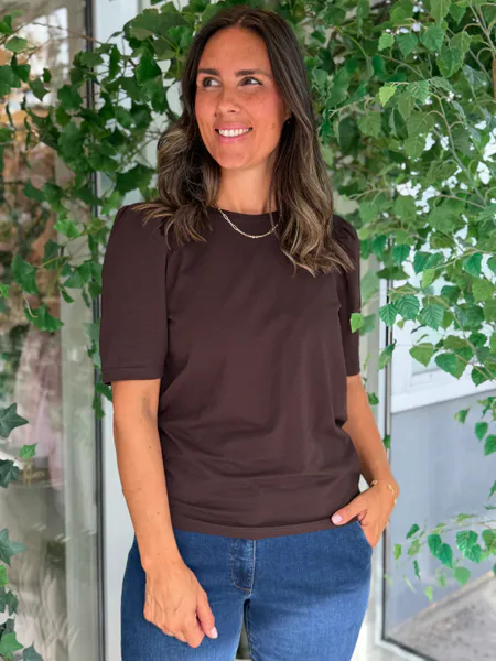 Hovedbilde FENJA T-SHIRT M/PUFFERM - MØRK BRUN