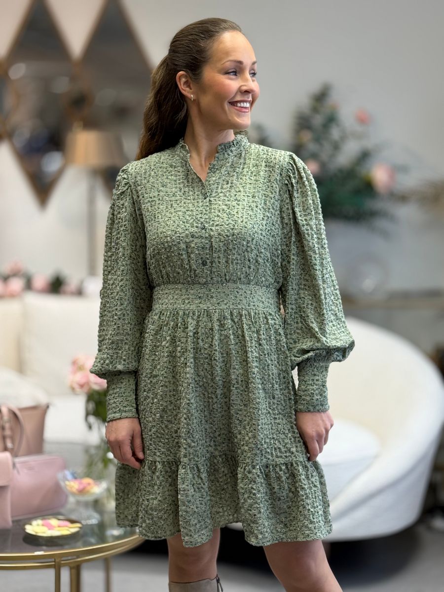 NOELLE KJOLE M/BLOMSTER - GRØNN