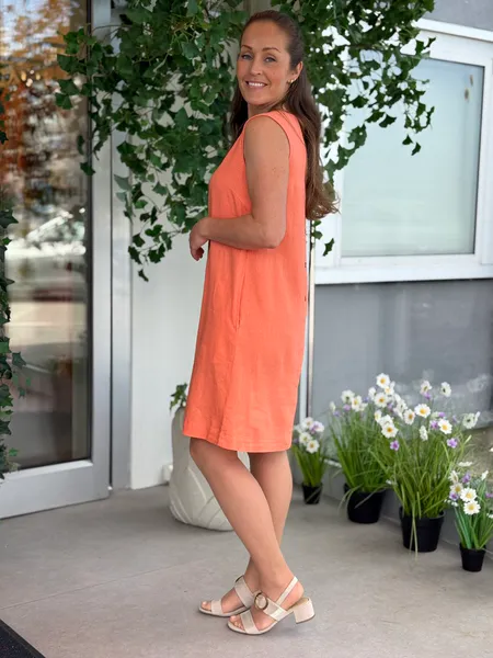 Hovedbilde LAVA KJOLE U/ERM M/KNAPPER BAK - ORANGE 