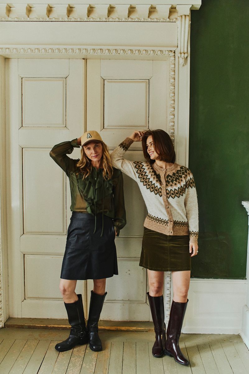 DITTE BLUSE M/RYSJ - OLIVEN