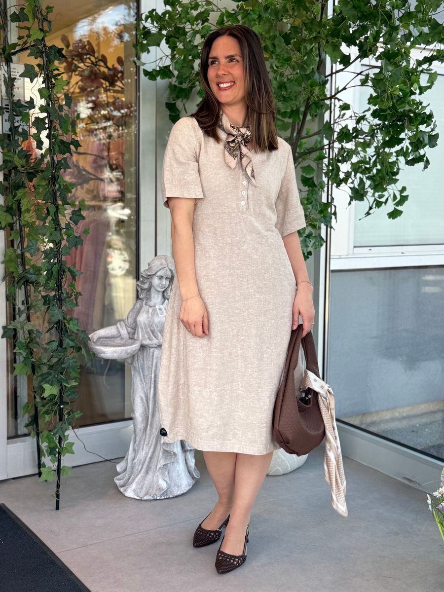 LAVA KJOLE V-HALS - SAND MELERT