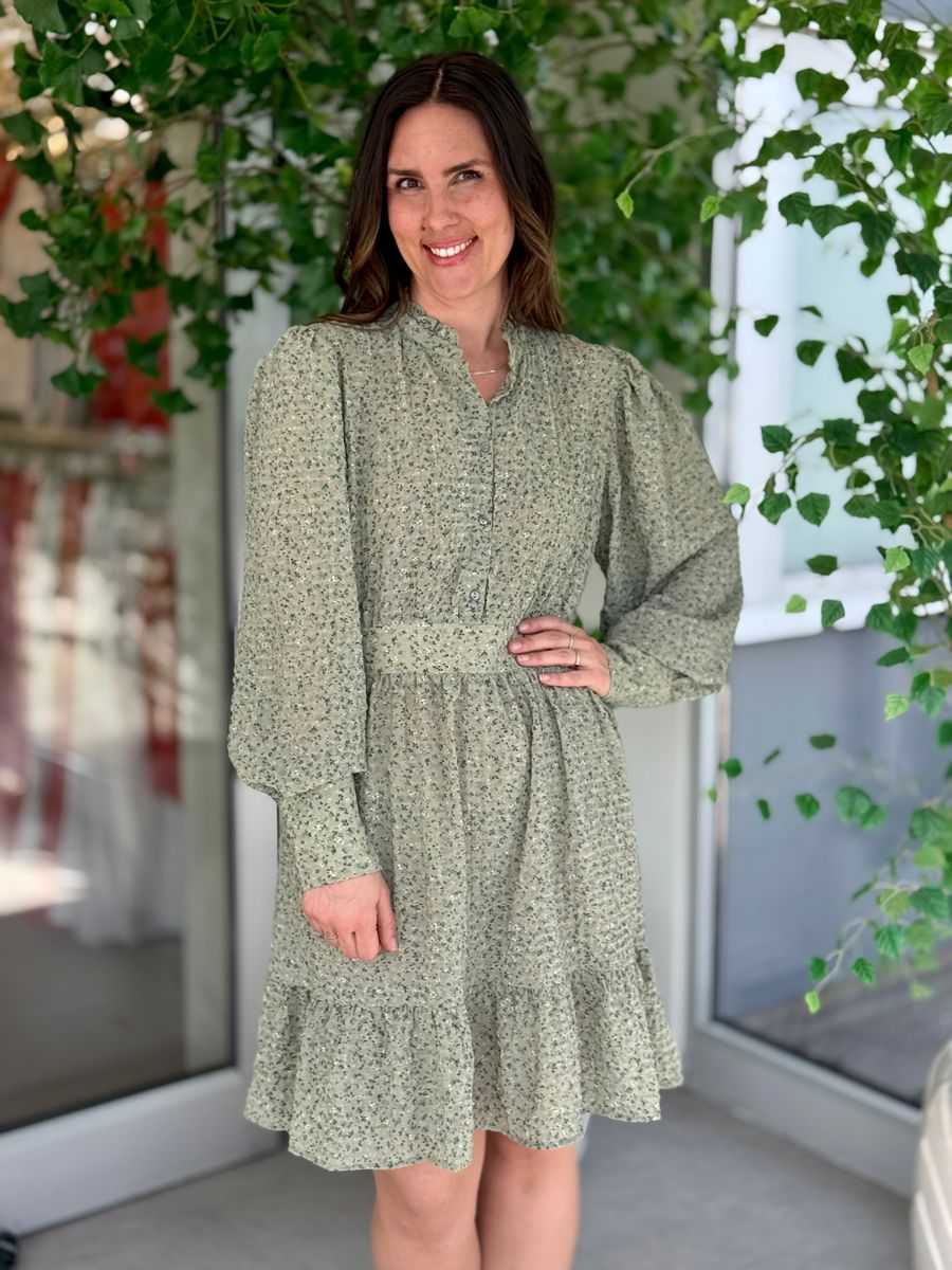 NOELLE KJOLE M/BLOMSTER - GRØNN