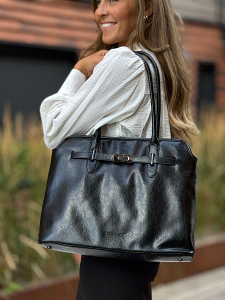 Hovedbilde VESKE M/METALL DETALJ - SORT