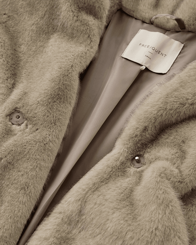 MINKY FAKE FUR KÅPE - CAMEL