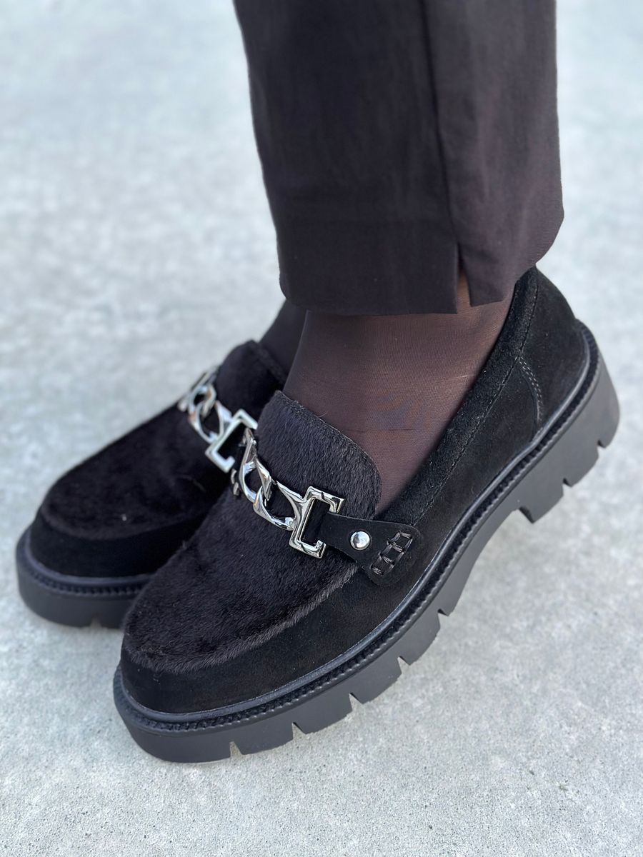 LOAFER I SKINN M/SPENNE - SORT