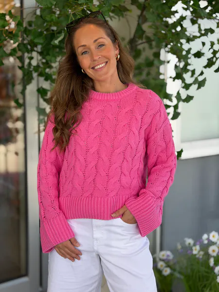 Hovedbilde SVEA THEA CABEL KNIT - CERISE