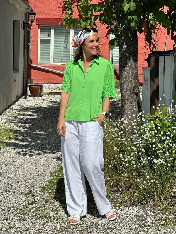 LARA BLUSE - BUD GREEN