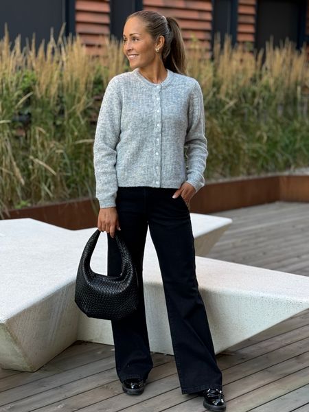 Hovedbilde CHINO FLARE JEANS 84 - SORT DENIM