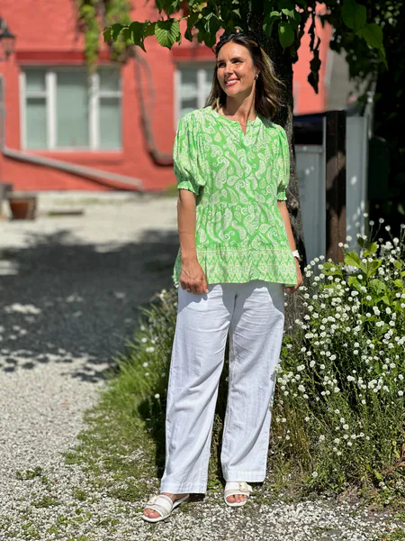 Hovedbilde ADNEY BLUSE - BUD GREEN PAISLEY