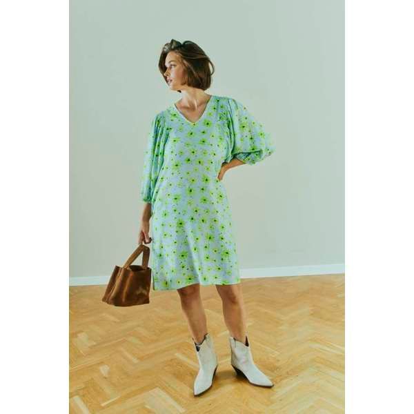 Hovedbilde JOVI KJOLE FLOWERS - HIMMELBLÅ/LIME GRØNN