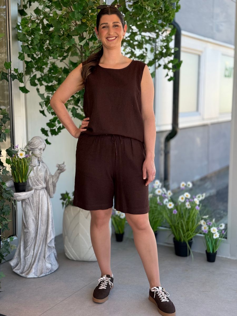 LAVA LIN/VISCOSE TOPP M/KNAPPER BAK - BRUN