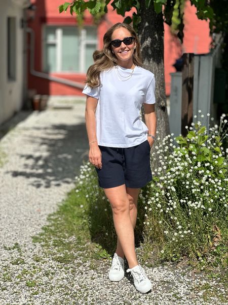 Hovedbilde NORA T-SHIRT - HVIT