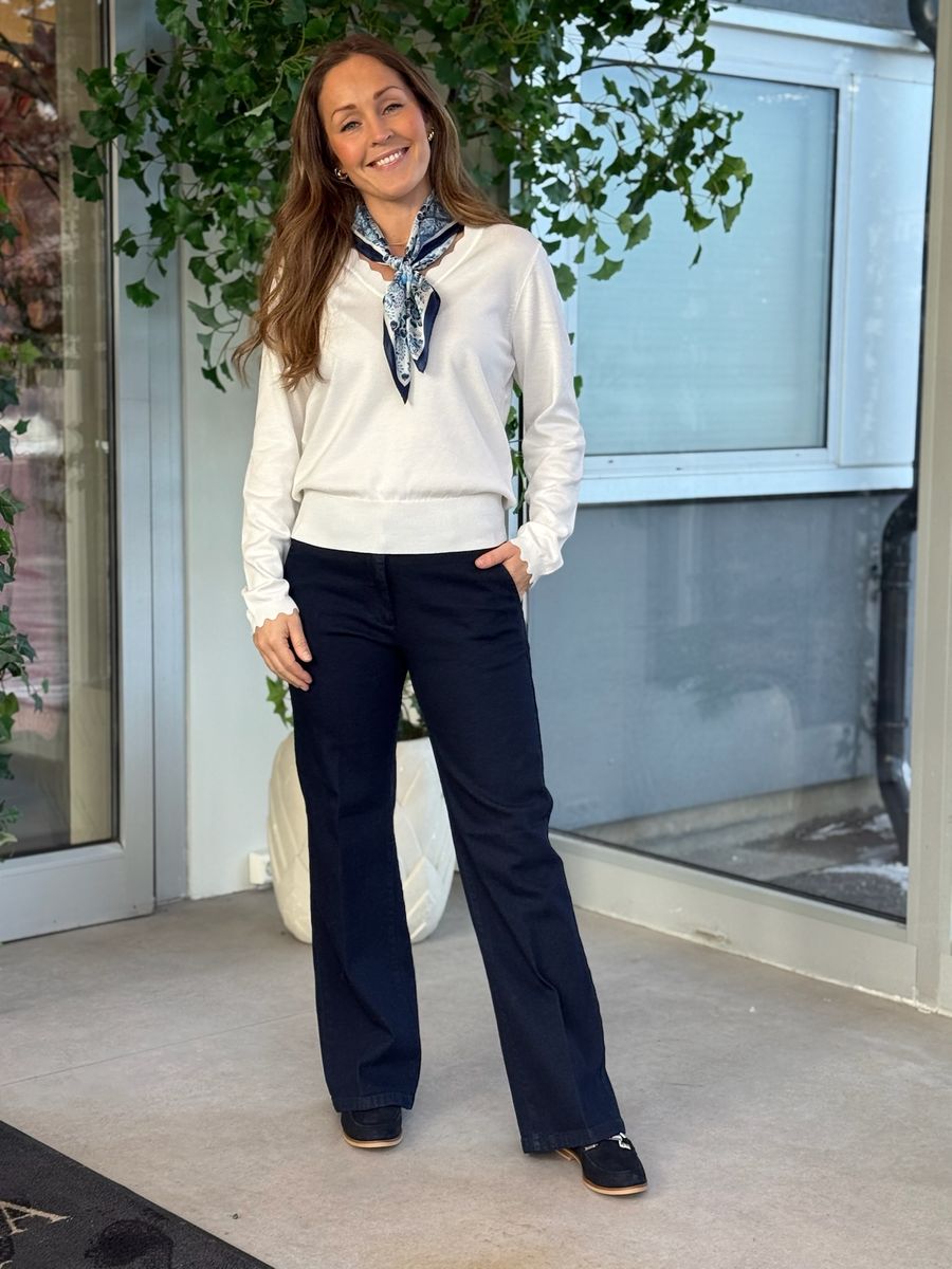 KATIE GENSER V-HALS - OFFWHITE